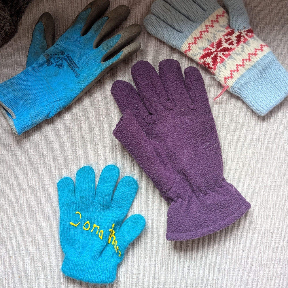 Assorted Mismatched Gloves - Gardening, Fleece & Knit